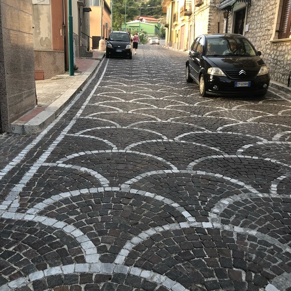 Meet your Posher, Daniela - Picture 1 of 1